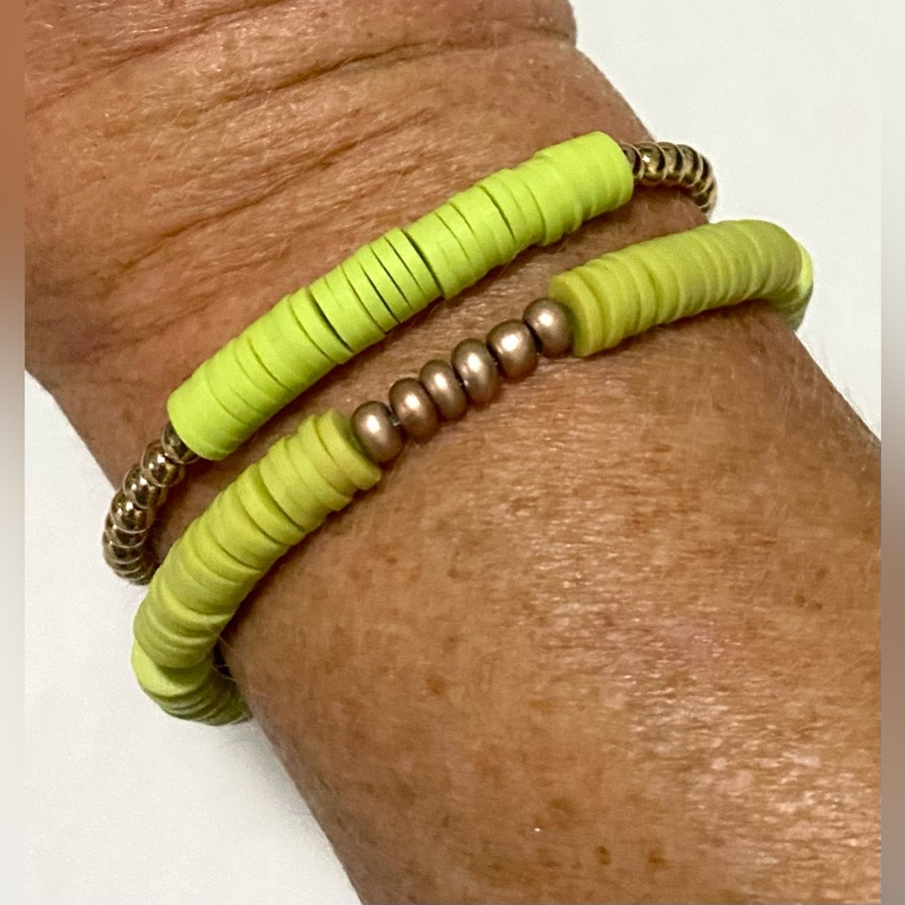 Green Gold Clay Heishi Beaded Bracelets Boho Y2K Eclectic Summer Beach Preppy - Picture 5 of 7